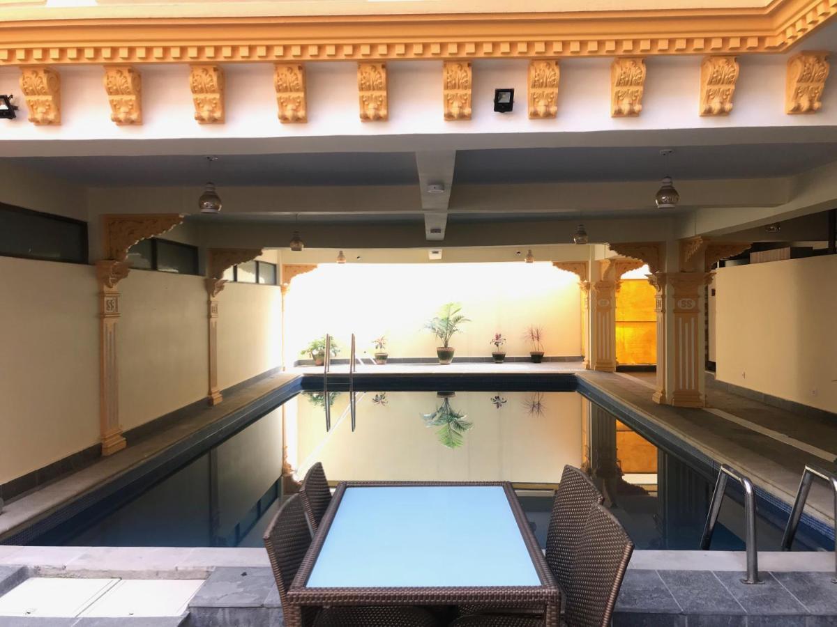 Hotel Lotus Gems Катманду Екстериор снимка